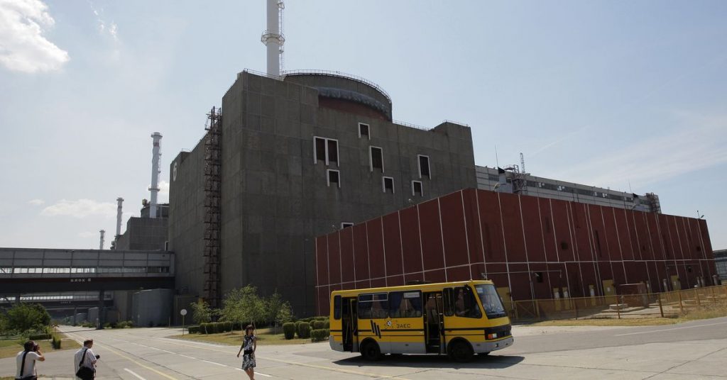 Fire at Ukrainian nuclear plant outside perimeter