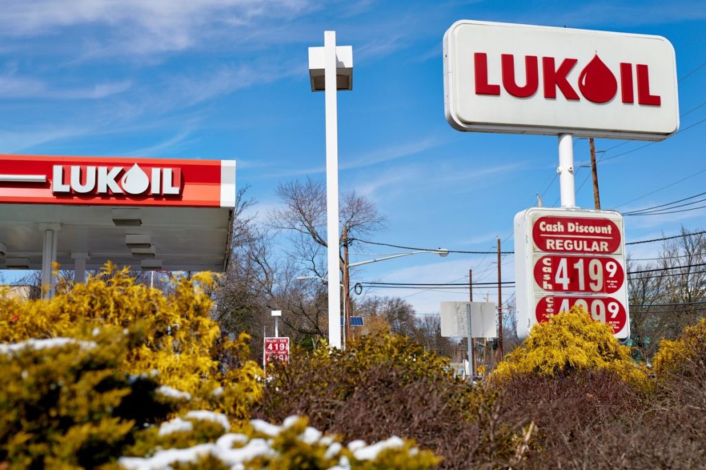 Russian Boycott Confusion Ensnares Lukoil-Branded U.S. Gas Pumps