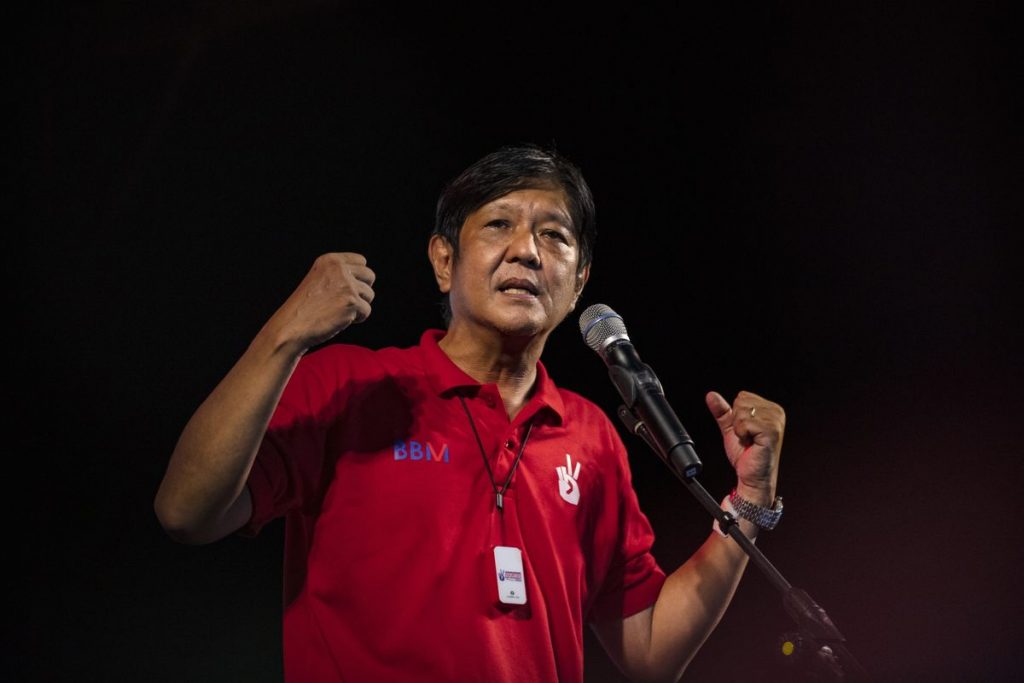 Marcos Leads, Robredo Gains in Philippine Presidential Poll