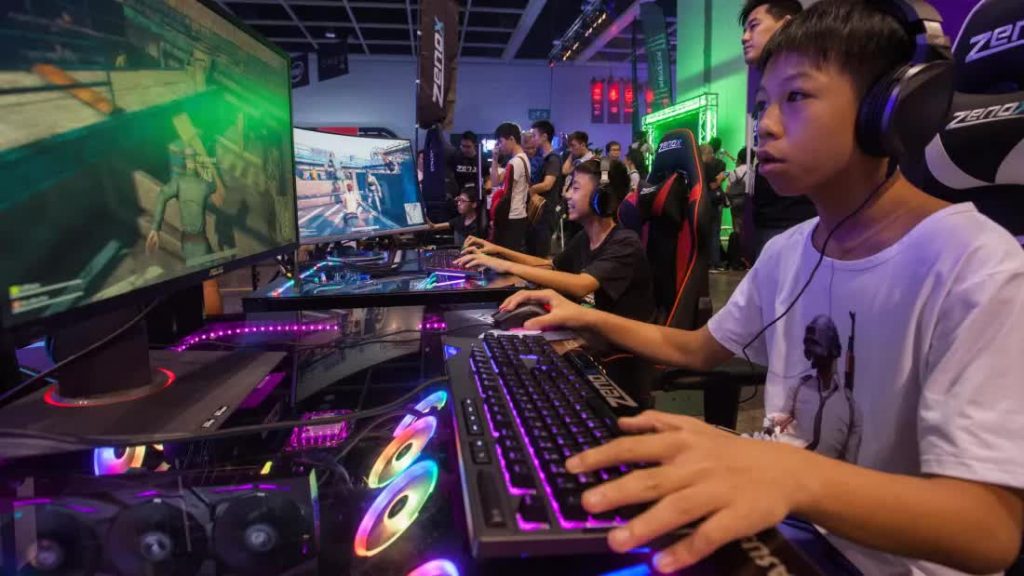 China grants its first video game license since July