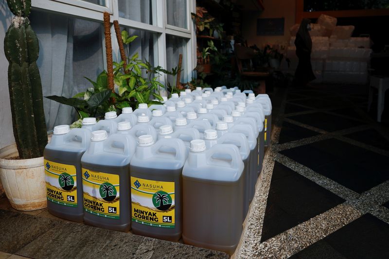 Global edible oil markets simmer after shock Indonesia ban