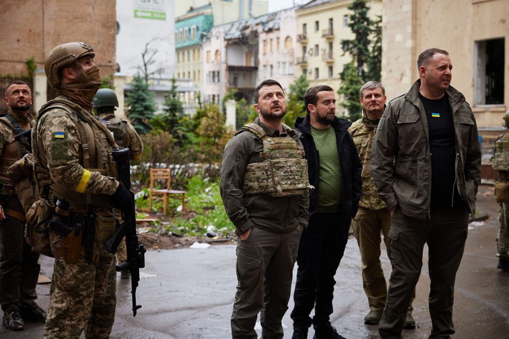 Zelenskiy Visits Troops Near Kharkiv in Rare Foray From Capital