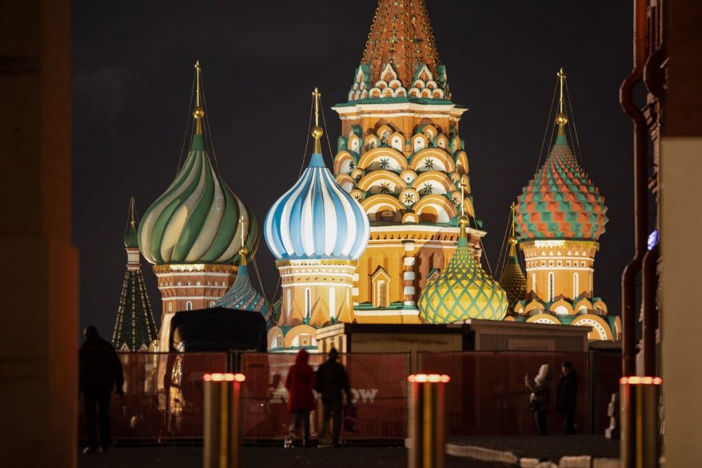 Pimco Fund Added to Russia Swap Exposure in Weeks Before War