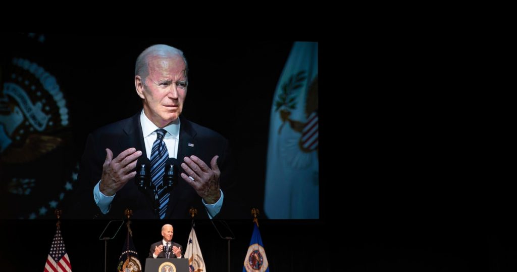 Biden calls former VP Walter Mondale a ‘giant’ of political history