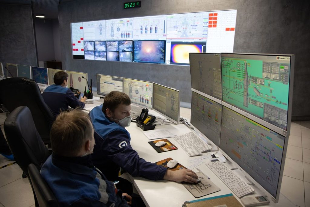 Russian Industry Faces Code Crisis as Critical Software Pulled