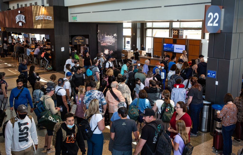 As Airlines Fend Off Angry Travelers, Lawmakers Demand Cancellation Fines