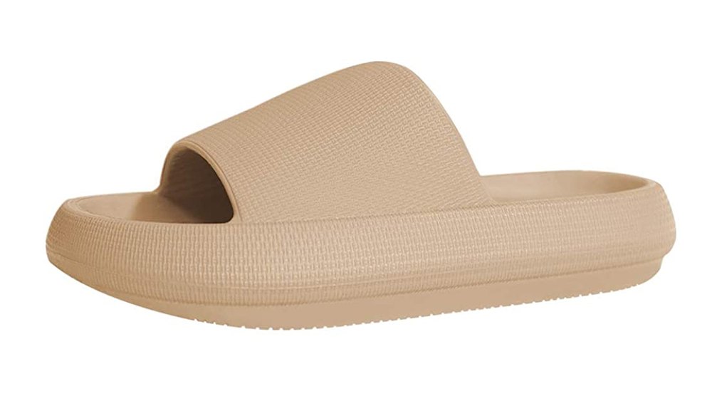 These $20 Comfy Slides Are Amazing Alternatives to the Iconic Yeezy Style
