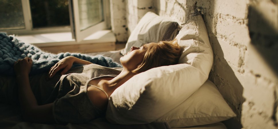 Science Reveals 9 Ways to Fall Asleep Fast (Even If You Think You’ve Tried Everything)