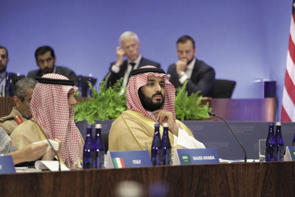 Saudi crown prince bears green energy gifts to Greece, but little action seen