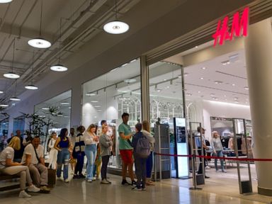 Russians buy last goods from H&M, IKEA as stores wind down