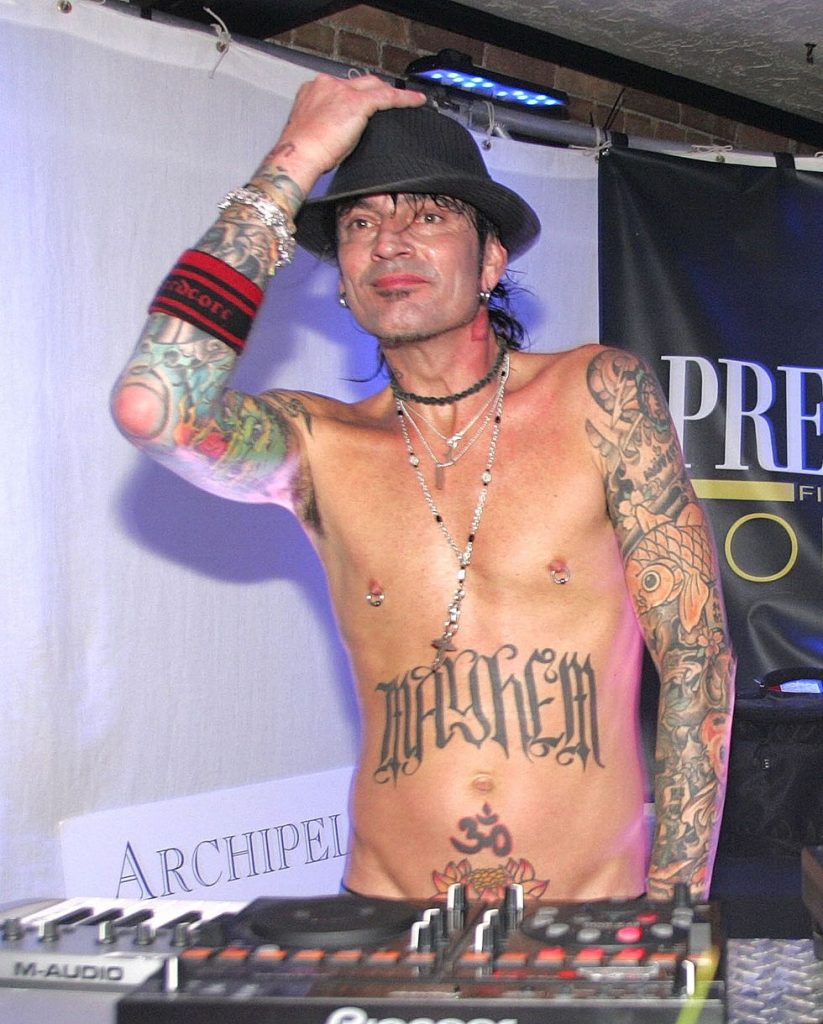 Tommy Lee Posted a NSFW Full Frontal Nude Photo and It’s Still Up