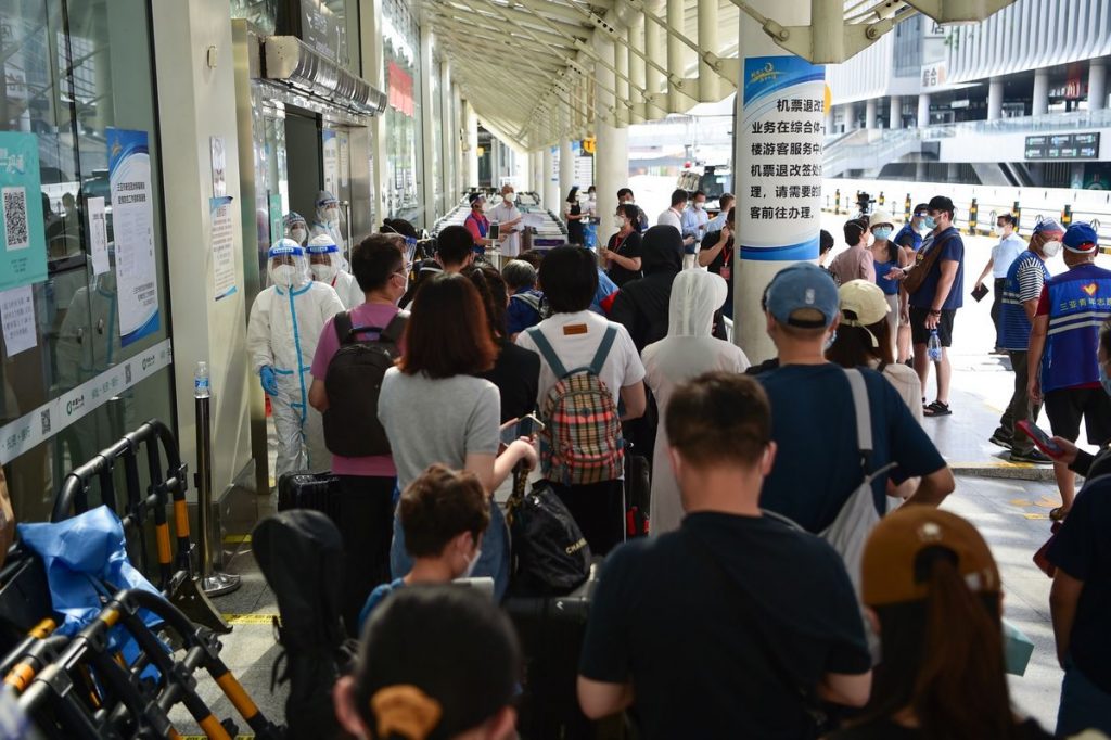 China Covid News: Hainan Resort Tourists Protest Being Stranded