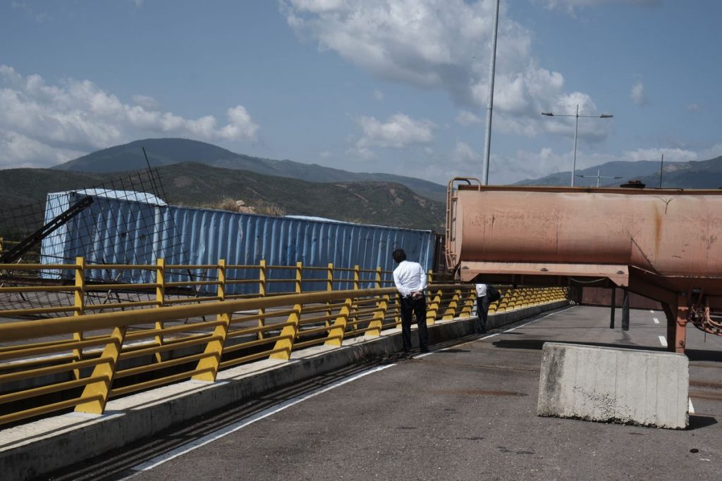 Border Reopening Stalls as Maduro Mulls Impact of Colombia Trade