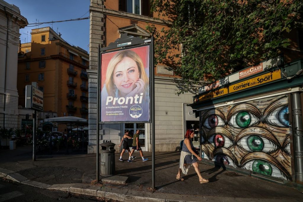 Meloni Says She’ll Keep Italy on Draghi’s Course on Russia, Debt