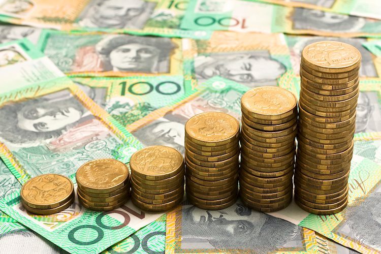 AUD/USD hangs near its lowest level since mid-July, focus shifts to RBA decision on Tuesday