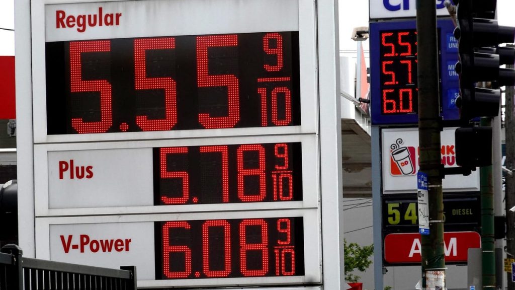 U.S. Gas Prices Rise For First Time In 100 Days