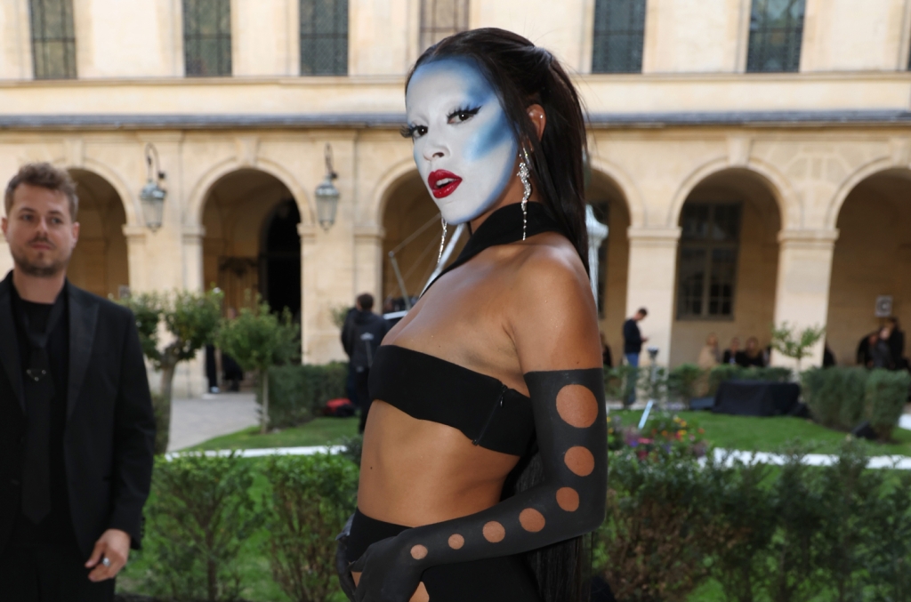 Doja Cat Paints Face, Arms for Paris Fashion Week