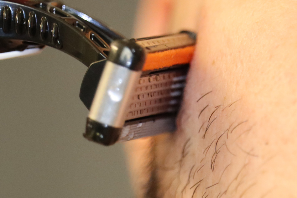 Why shaving dulls even the sharpest of razors (2020)