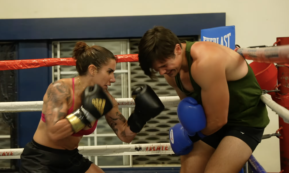 Watch This ‘Regular Gym Bro’ Get Crushed While Training With Stefi Cohen