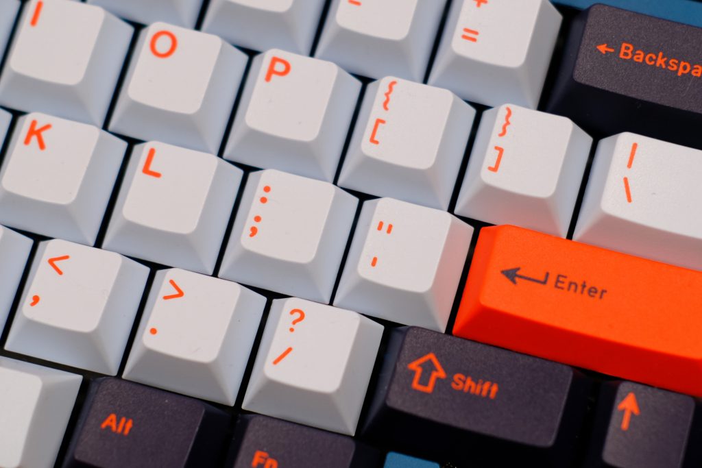 It’s time for Windows to copy Apple’s built-in text expander