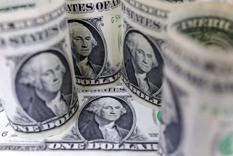 Dollar tests 32-year peak to yen; Aussie, kiwi rise on rate bets