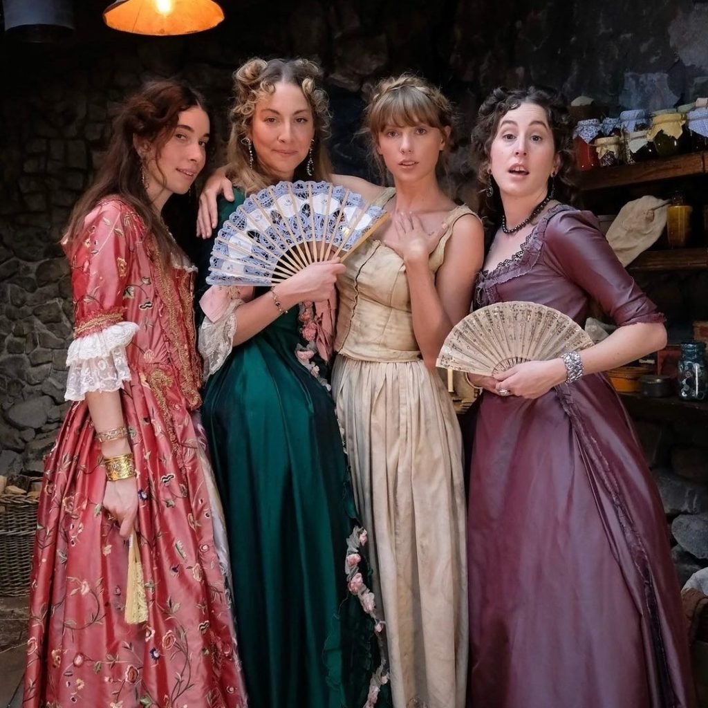 Best Fashion Instagrams of the Week: Taylor Swift, Haim, Janet Jackson, and More