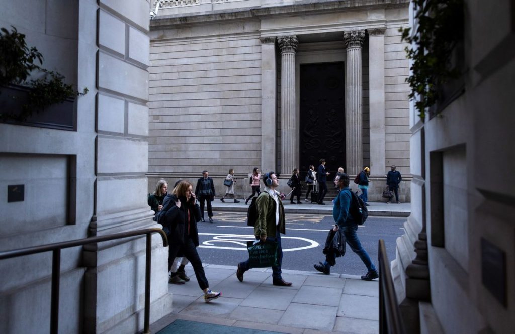 UK Chancellor Hunt Plans 10 Billion Tax Rule Changes: Telegraph