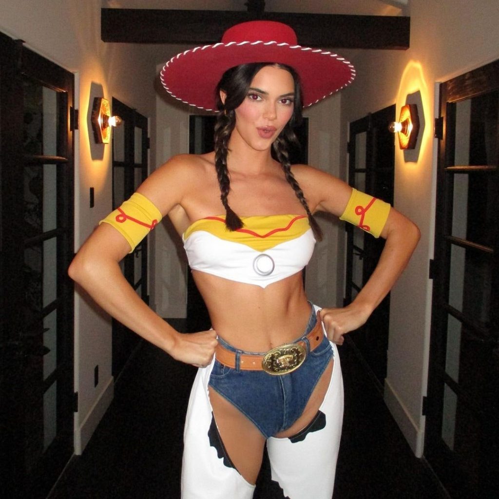 Best Fashion Instagrams of the Week: Kendall Jenner, Cardi B, Marc Jacobs, and More