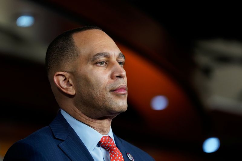 Rising star Hakeem Jeffries announces bid to lead U.S. House Democrats