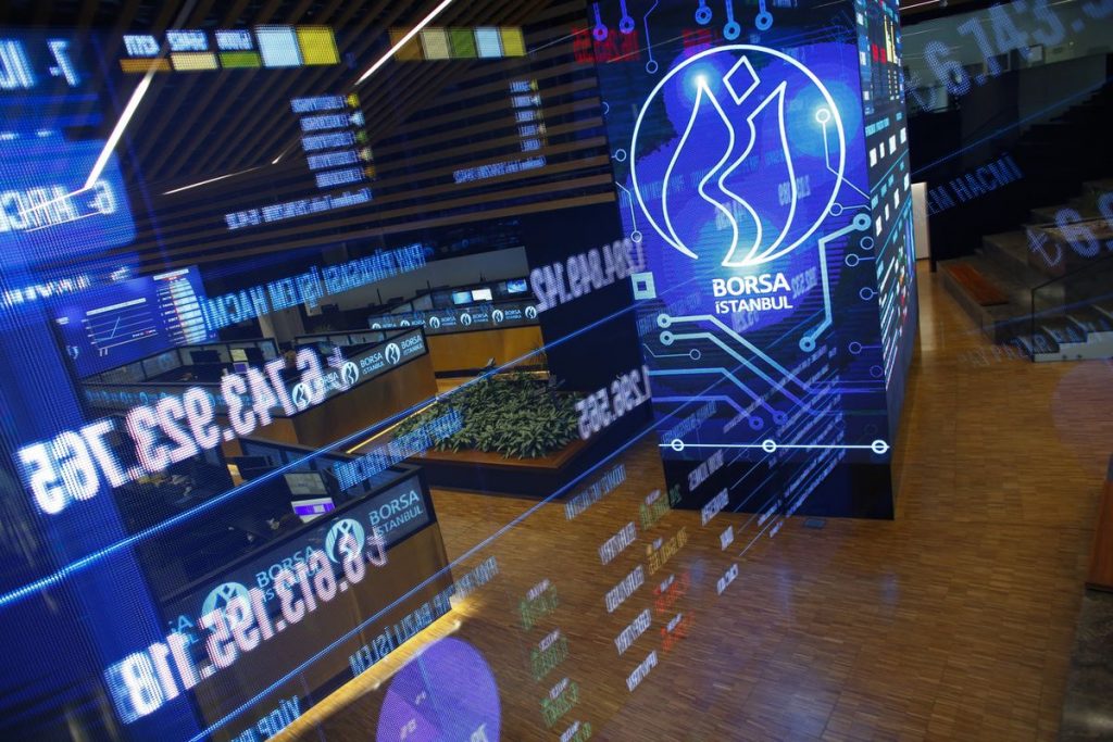 Turkish Opposition Leader Warns ‘Inflated’ Stocks Pose Threat