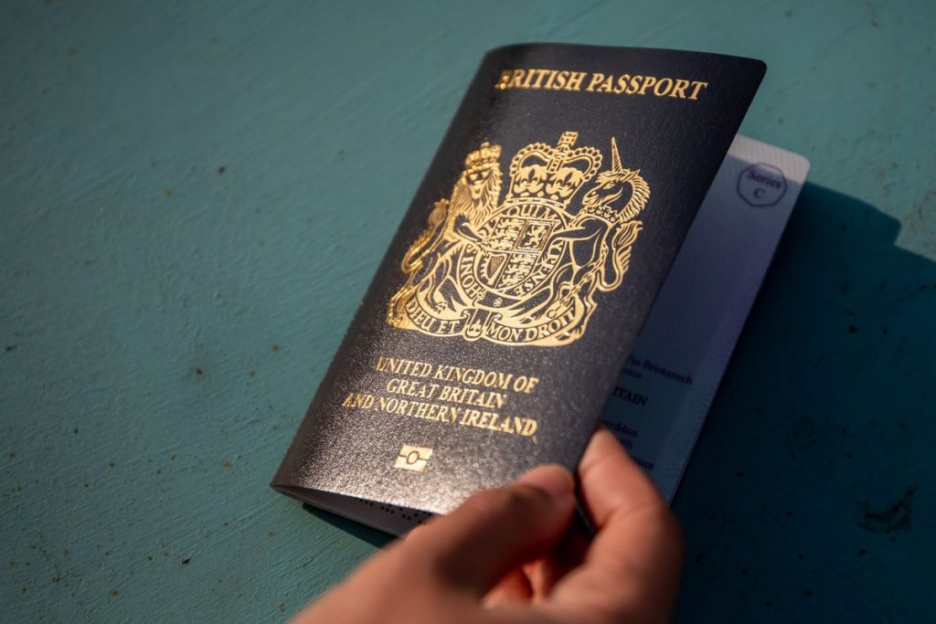BNO Visa: Number of Hong Kong Applicants Plunged in Latest Quarter