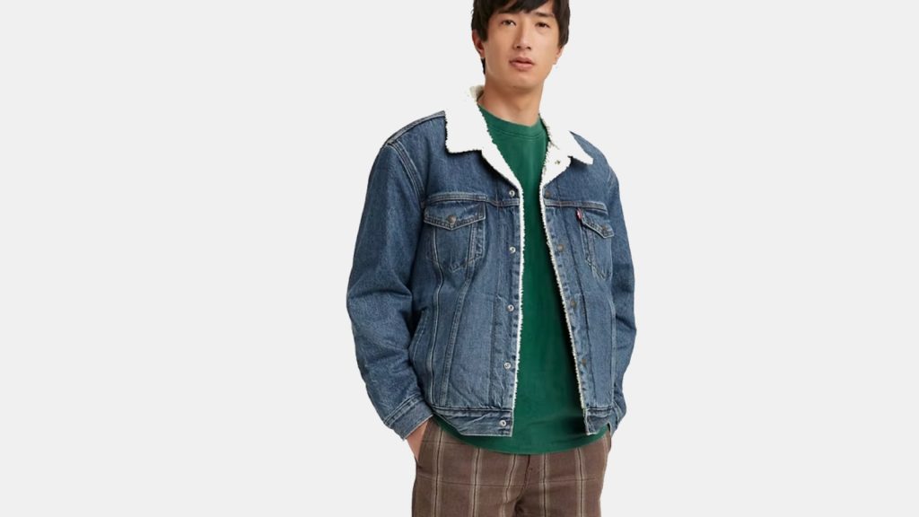 $30 Levi’s, $75 Ray-Bans, Discounted Nikes, and More Black Friday Fashion Deals Happening Now