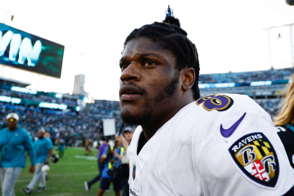 Lamar Jackson claps back at Ravens fan in heated Twitter post (NSFW)