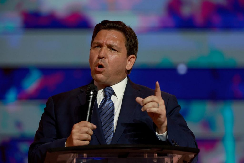 DeSantis Attacks Apple For Allegedly Threatening To Remove Musk-Run Twitter From App Store—Joining Other Republicans