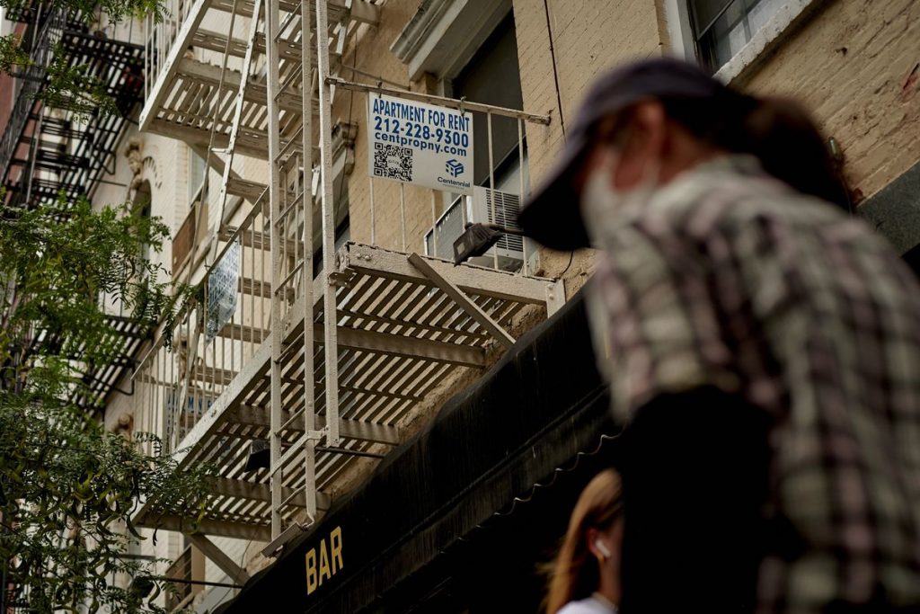 Manhattan Apartment Rents Inch Up After Three Months of Declines