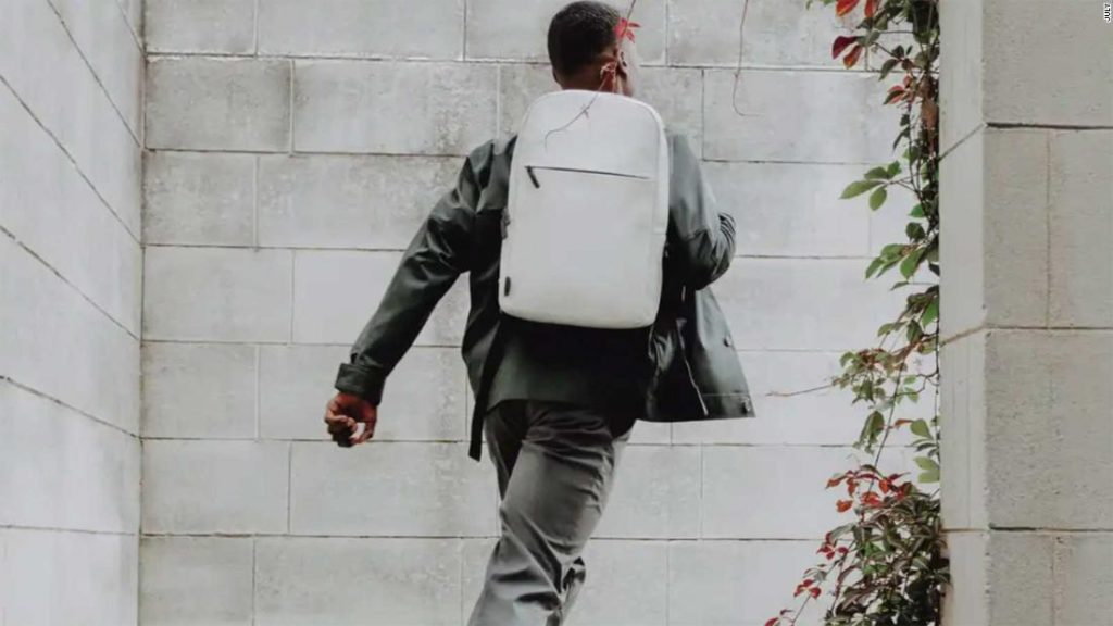 29 splurge Christmas and holiday gifts over $100 for the luxury traveler in your life