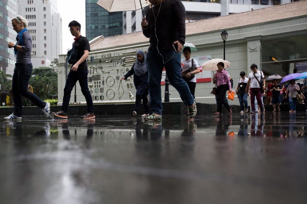 Singapore’s Lee Warns of Uncertainties in 2023 as Risks Pile