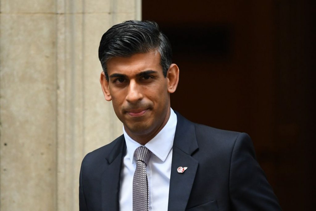 UK’s Problems Won’t ‘Go Away’ in New Year, Sunak Tells Britons