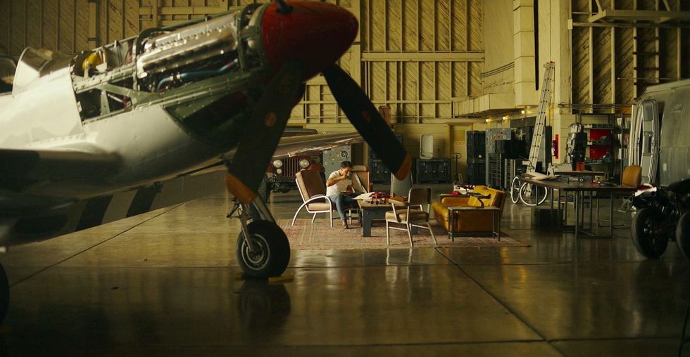 Can You Actually Live in an Aircraft Hangar Like Maverick in Top Gun