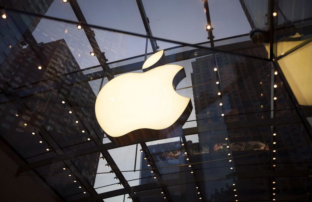 Apple Begins Hiring Retail Store Employees in India, FT Reports