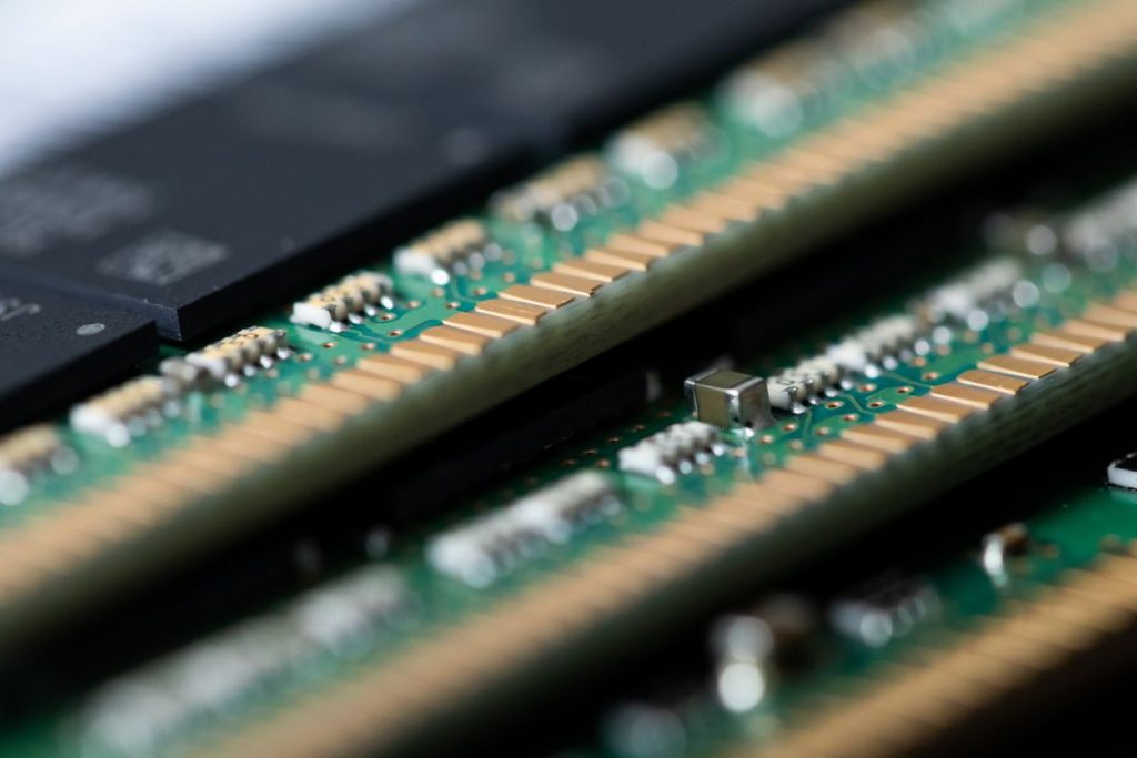 Path to China Chips Ban Goes Through Korea, Says US Envoy