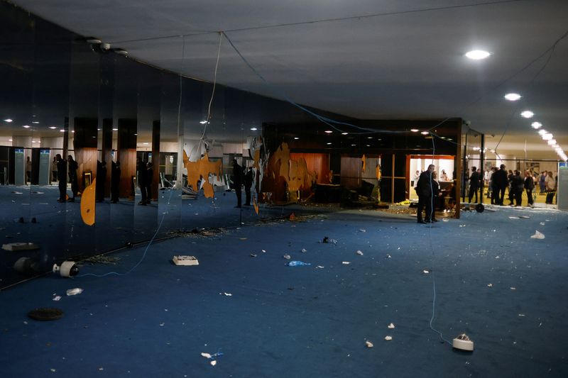 Attacks on Brazilian institutions may delay Lula’s first economic measures -sources