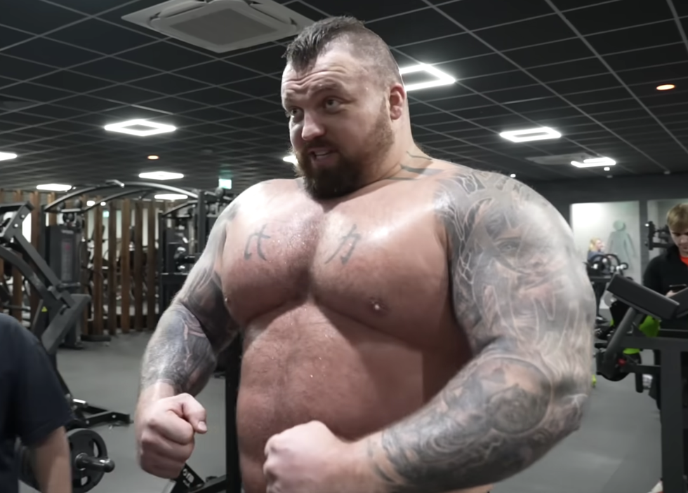 Strongman Eddie Hall Tries to Get the ‘World’s Biggest Pump’ on Chest Day