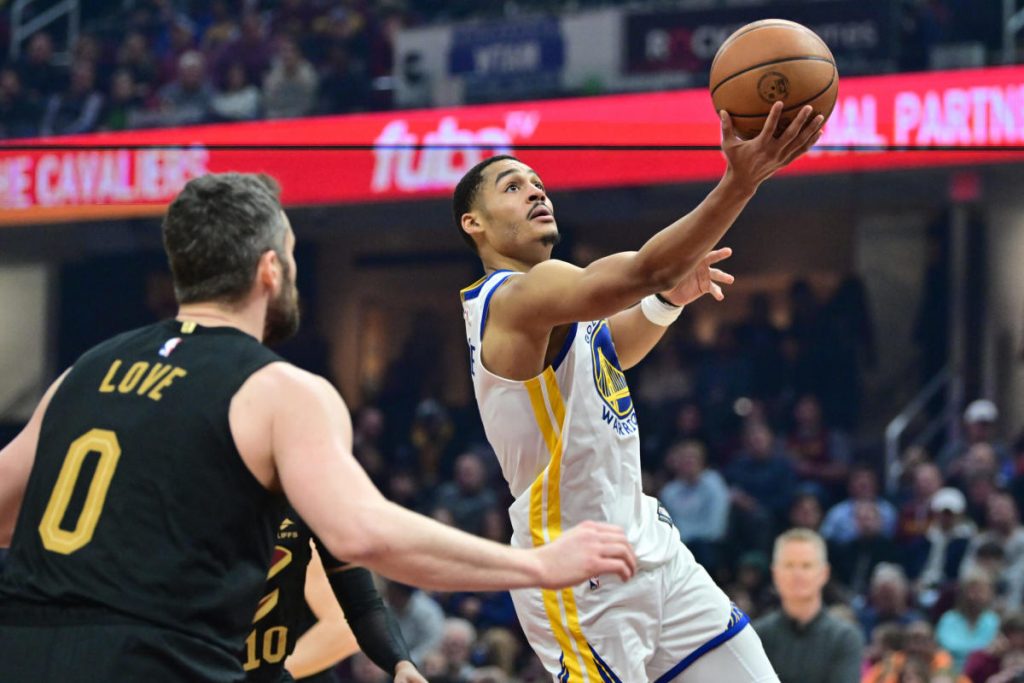 NBA Twitter reacts to shorthanded Warriors ending road trip with win vs. Cavs, 120-114