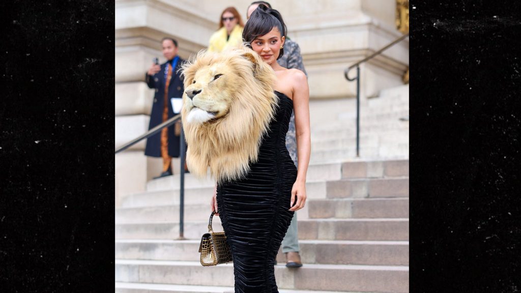 Kylie Jenner, Naomi Campbell at Paris Fashion Event Are PETA Nightmare