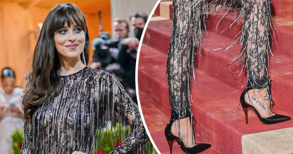 16 Celebrities Who Followed Their Own Fashion Rules and Looked Gorgeous