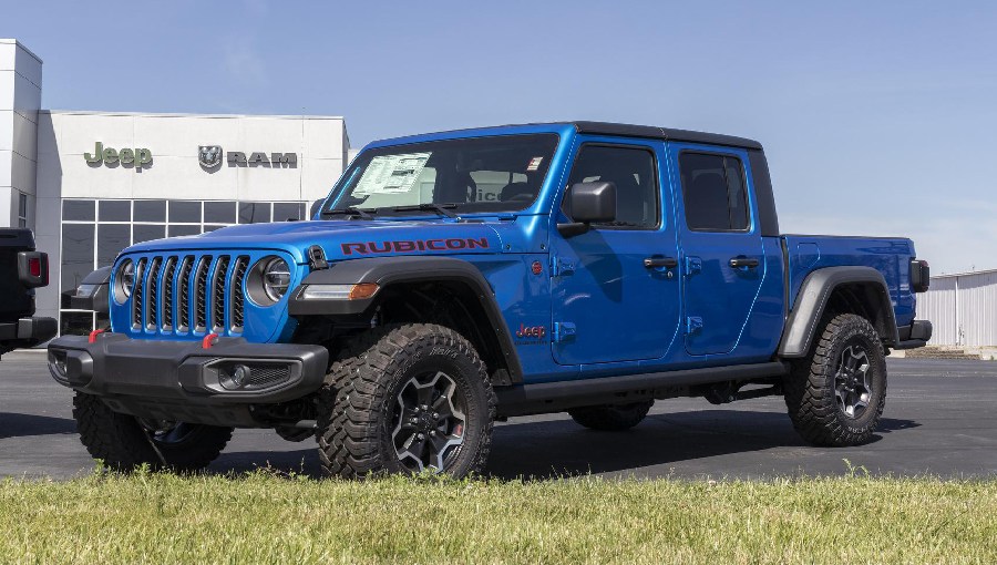 63 Cars with the Best or Worst Safety Rating