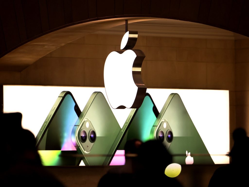 Apple Reins in ChatGPT-Powered Apps