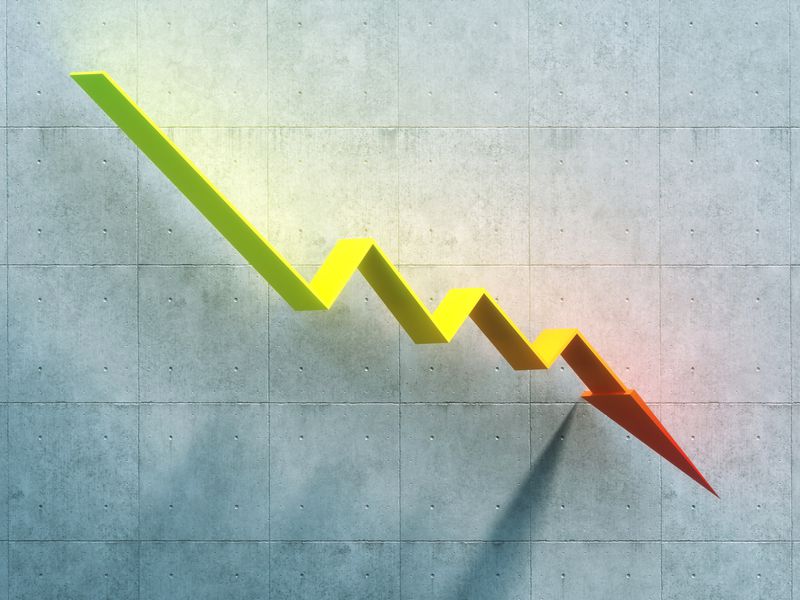 First Mover Asia: Bitcoin Hits 3-Week Low, Lingers Near $21.7K Amid Ongoing Inflation Concerns