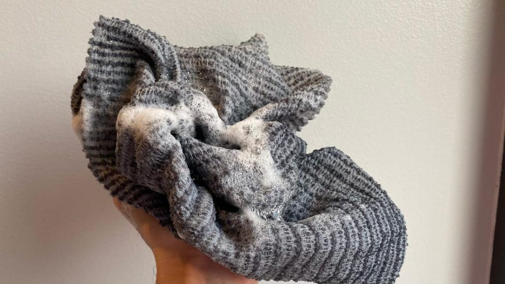 24 stylish and functional travel pants for men and women to keep you comfortable on the go in 2023